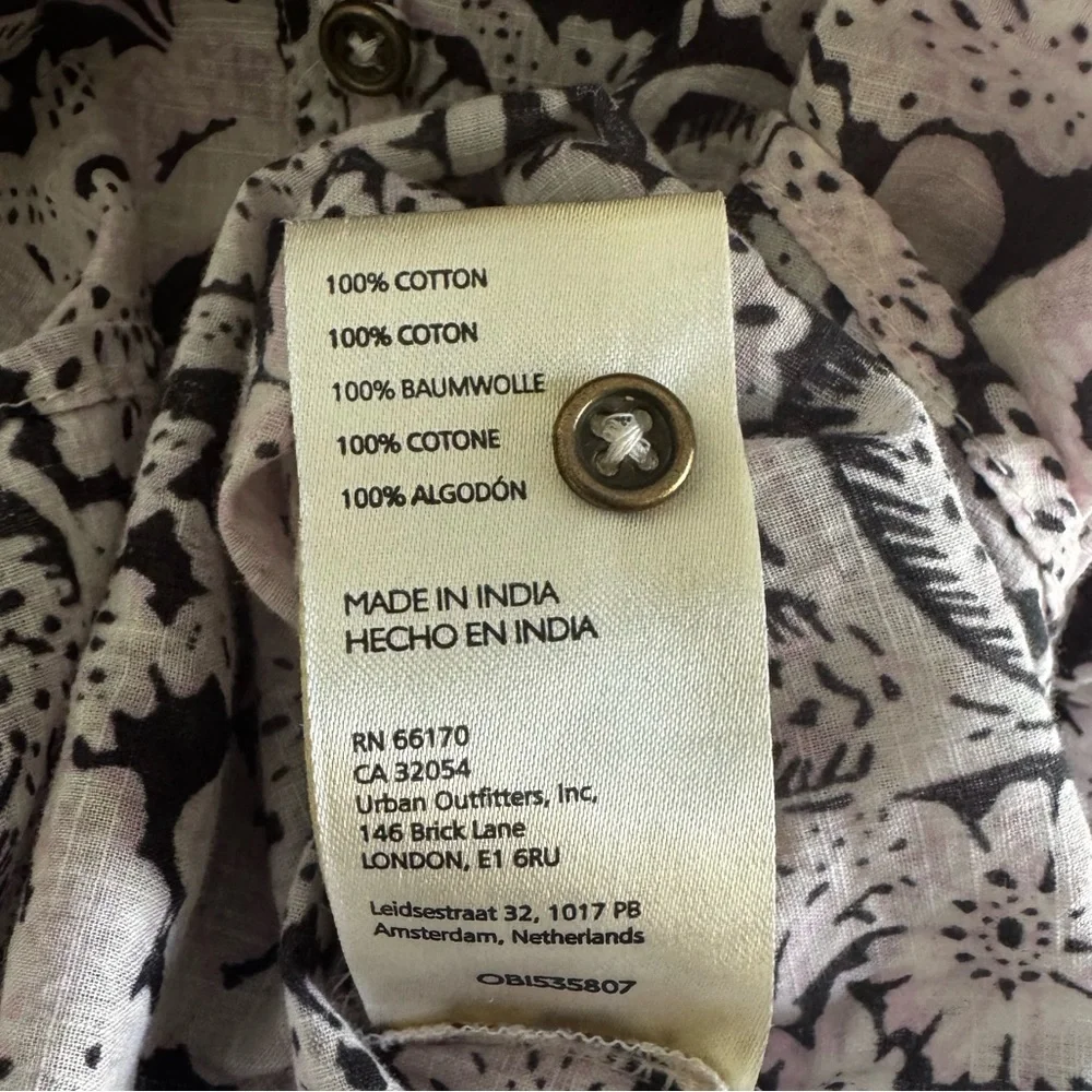 By Anthropologie cotton button-front peasant blouse in muted floral. Size: XS - Picture 12 of 14